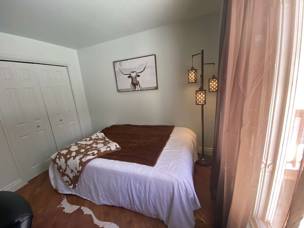 Move-in Ready, Well Kept Home, Close to Everything