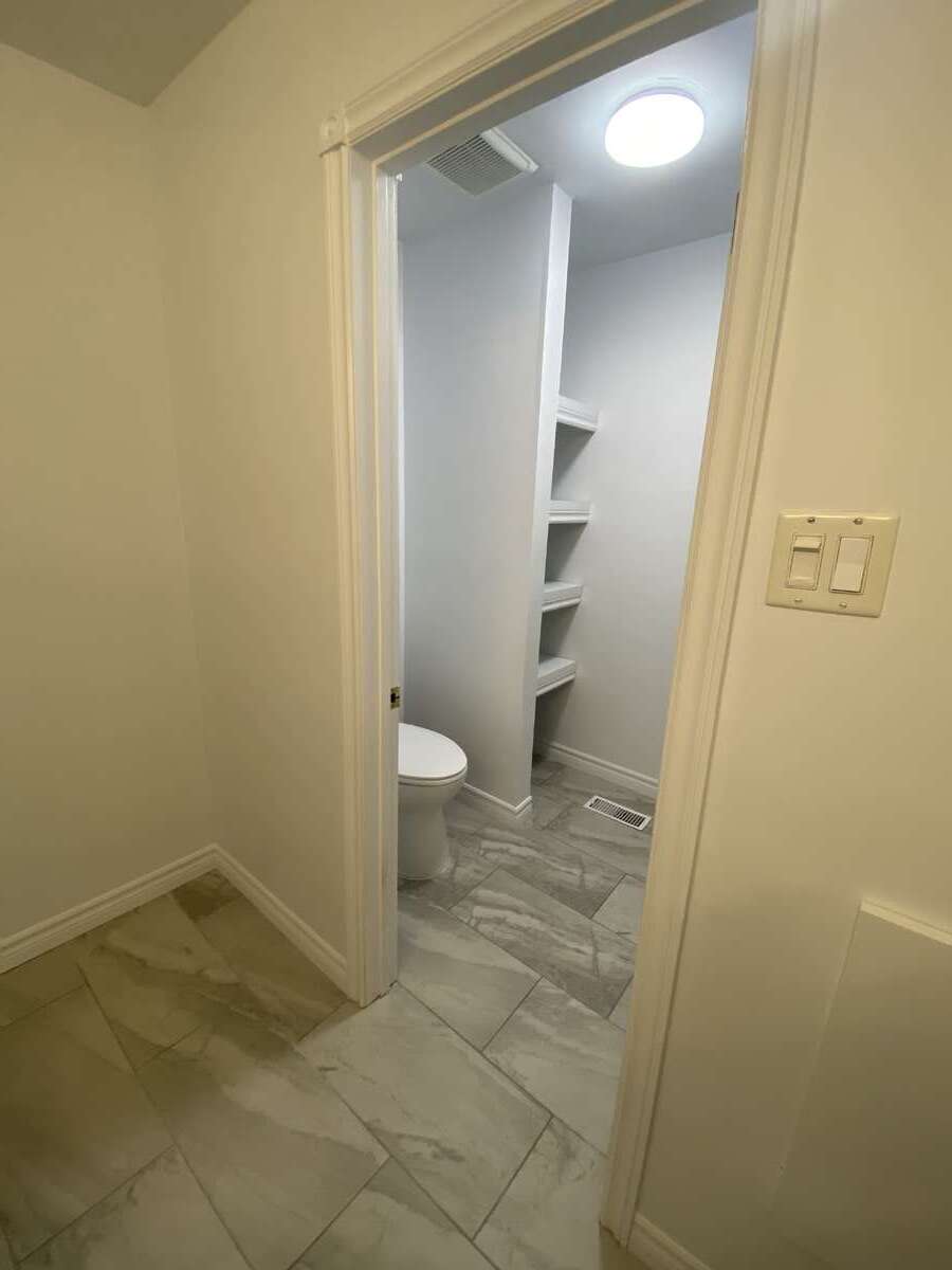 Move-in Ready, Well Kept Home, Close to Everything