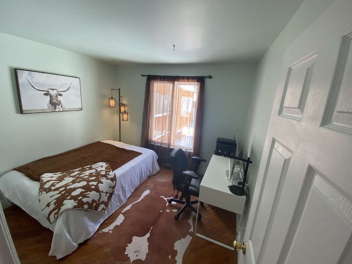 Move-in Ready, Well Kept Home, Close to Everything