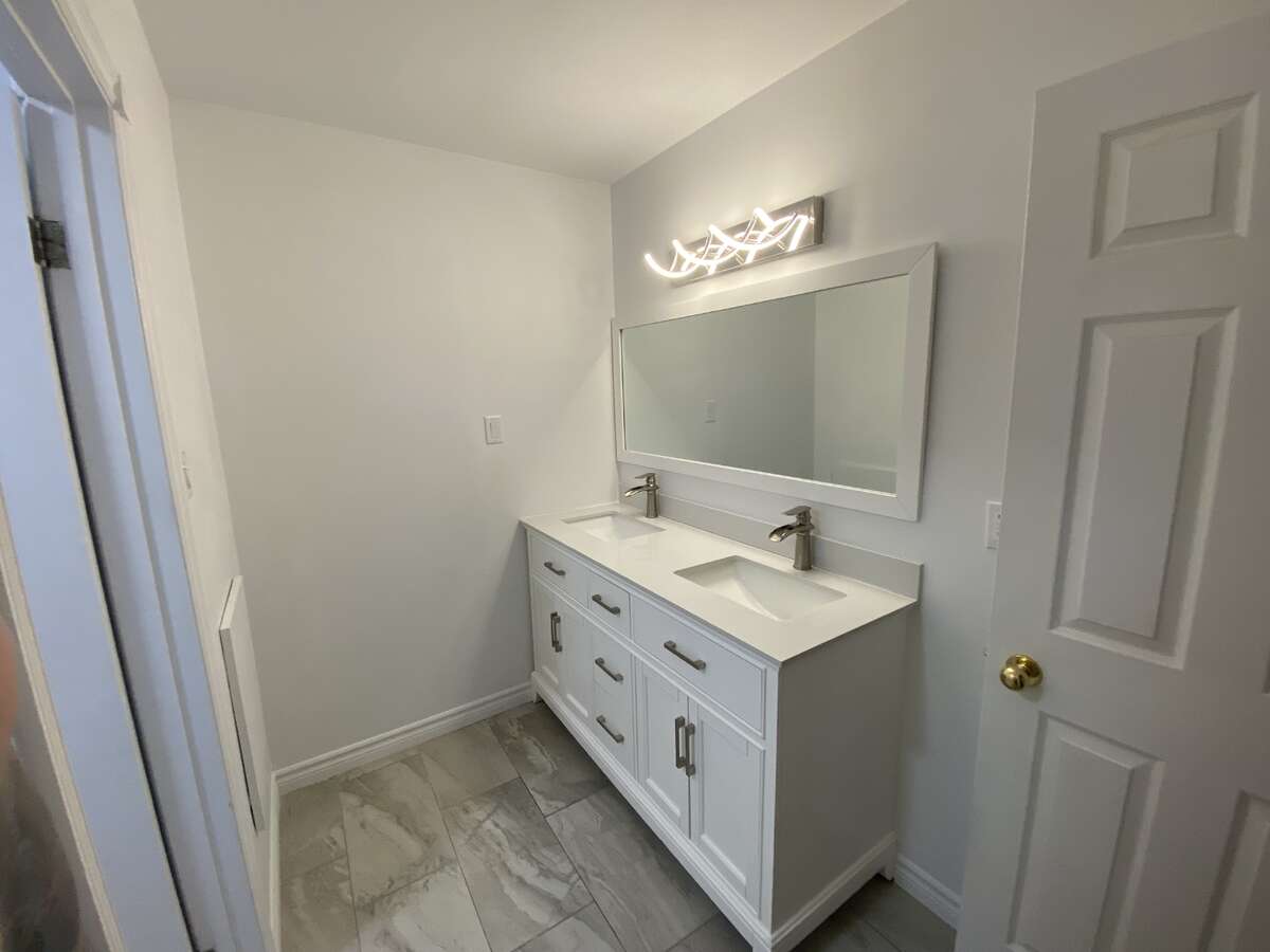 Move-in Ready, Well Kept Home, Close to Everything