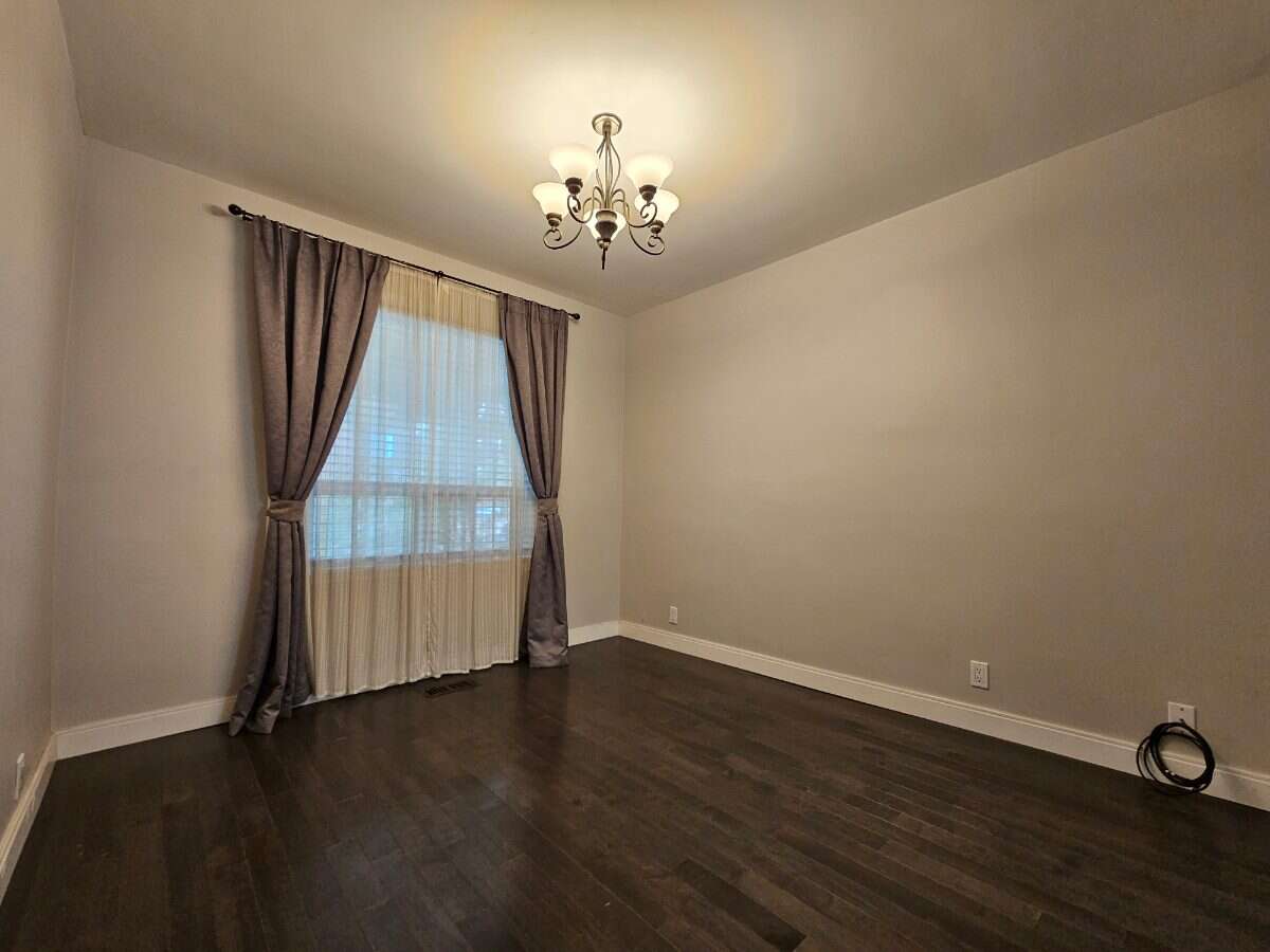 Modern Home in Great Location