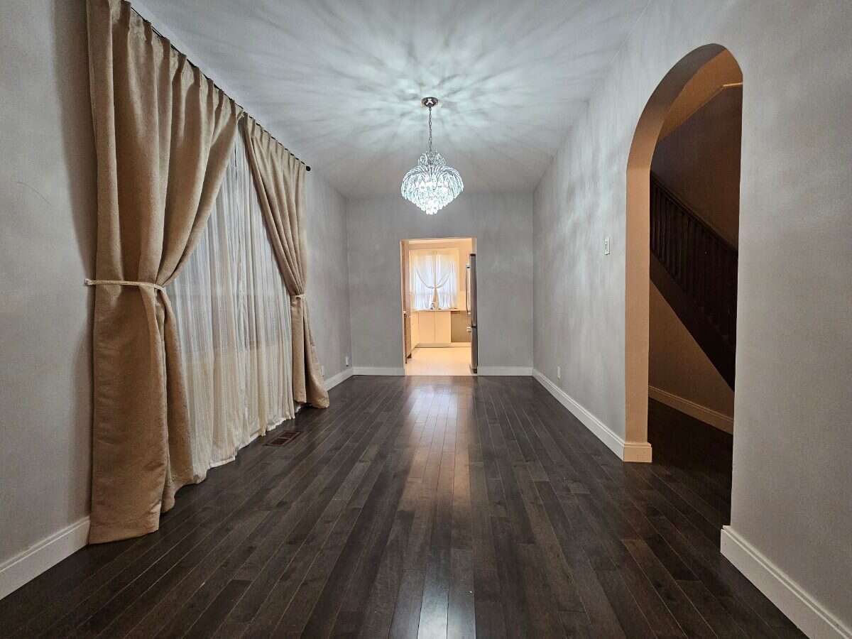 Modern Home in Great Location