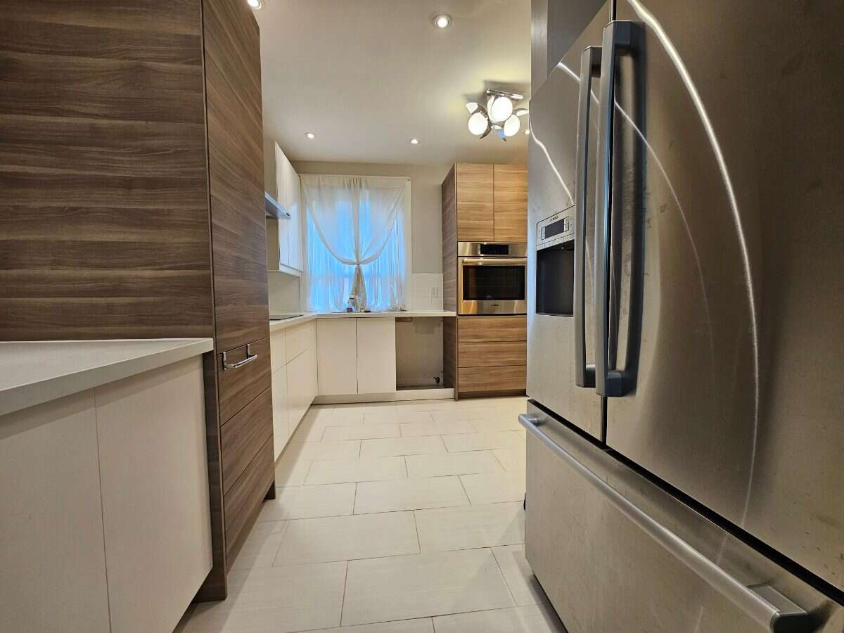 Modern Home in Great Location