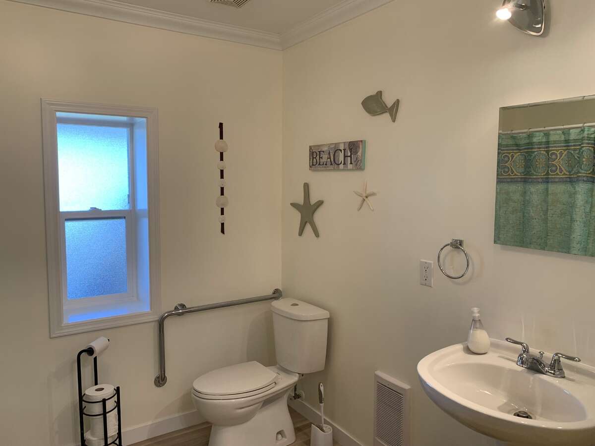 Basement three piece bathroom