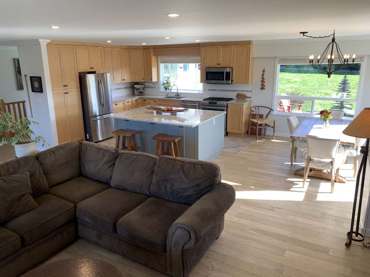 Kitchen and eating area