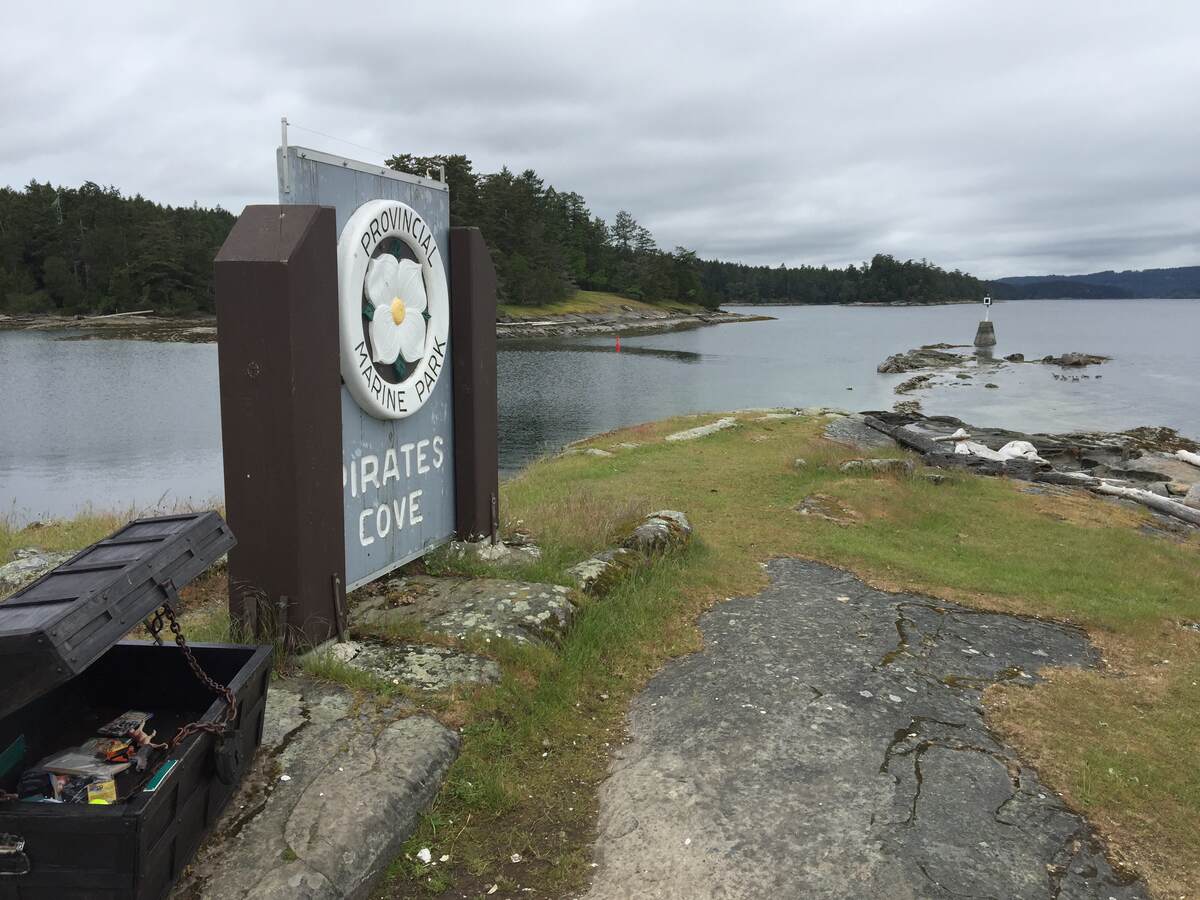Entrance to Pirates Cove