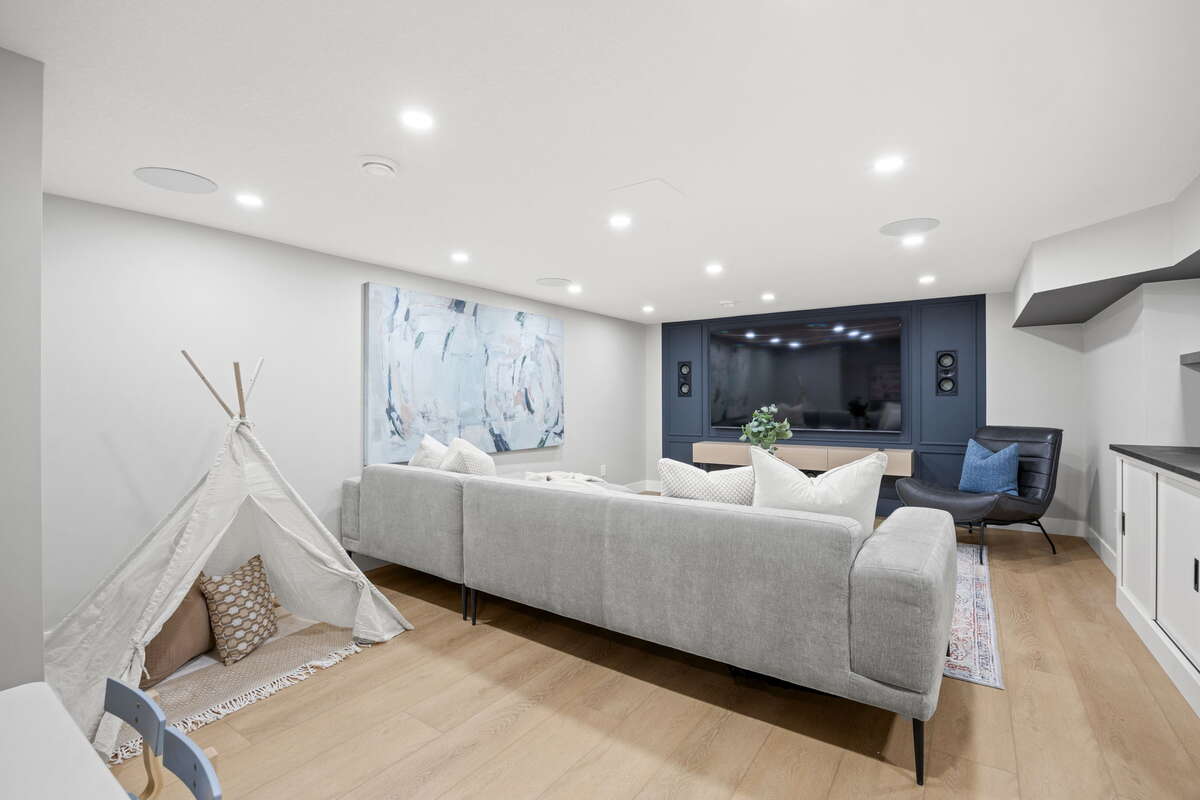 Forever Home in Oakridge Community