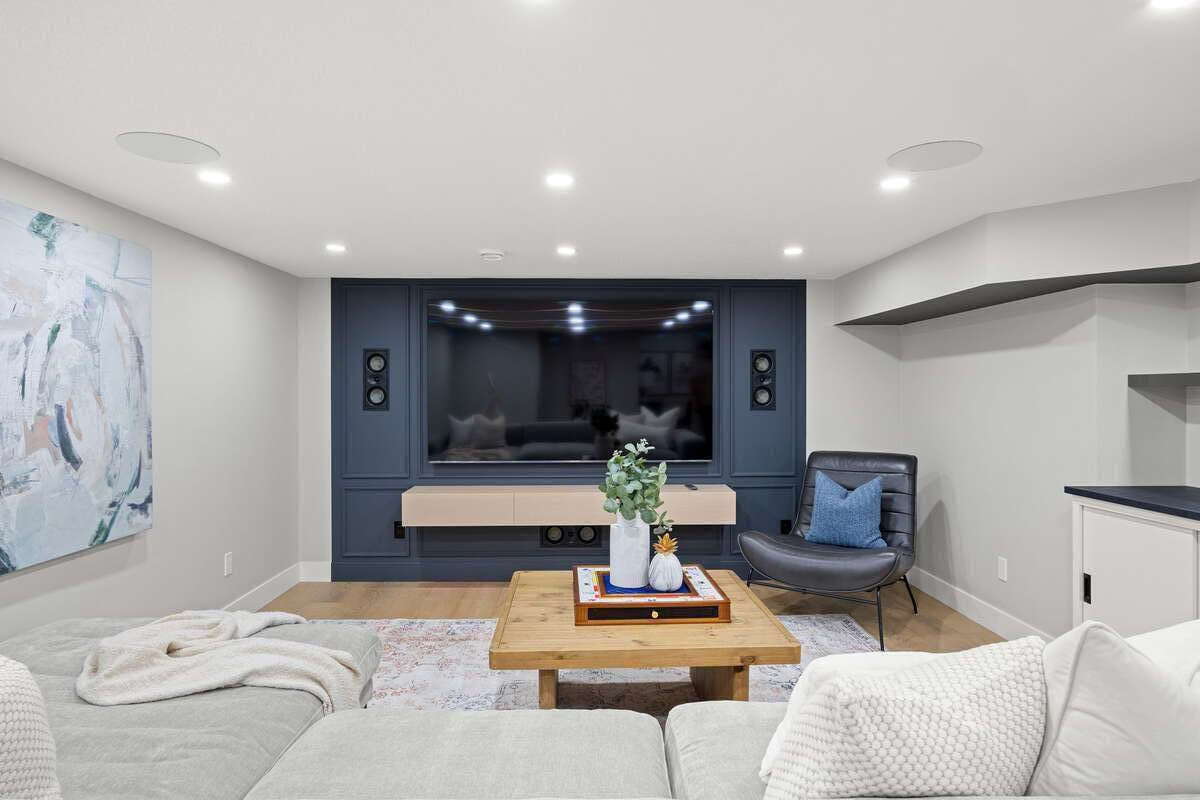 Forever Home in Oakridge Community