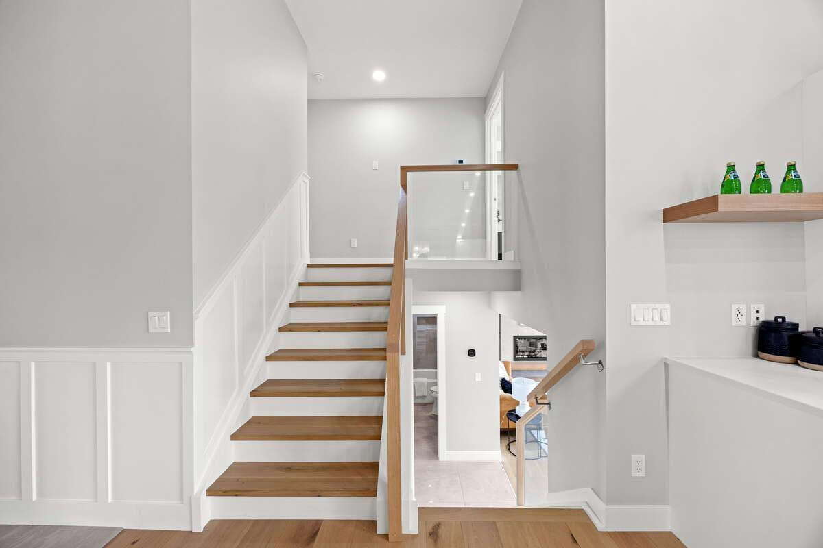 Forever Home in Oakridge Community