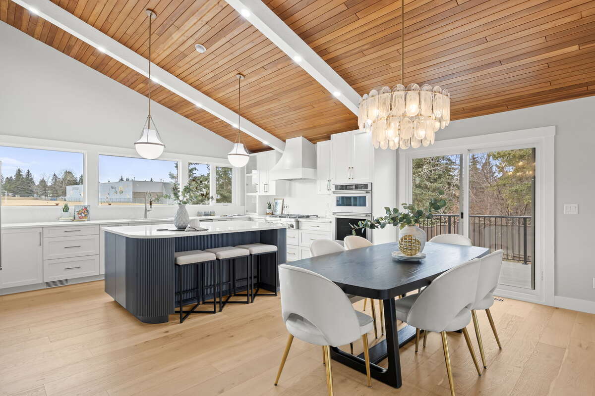 Forever Home in Oakridge Community