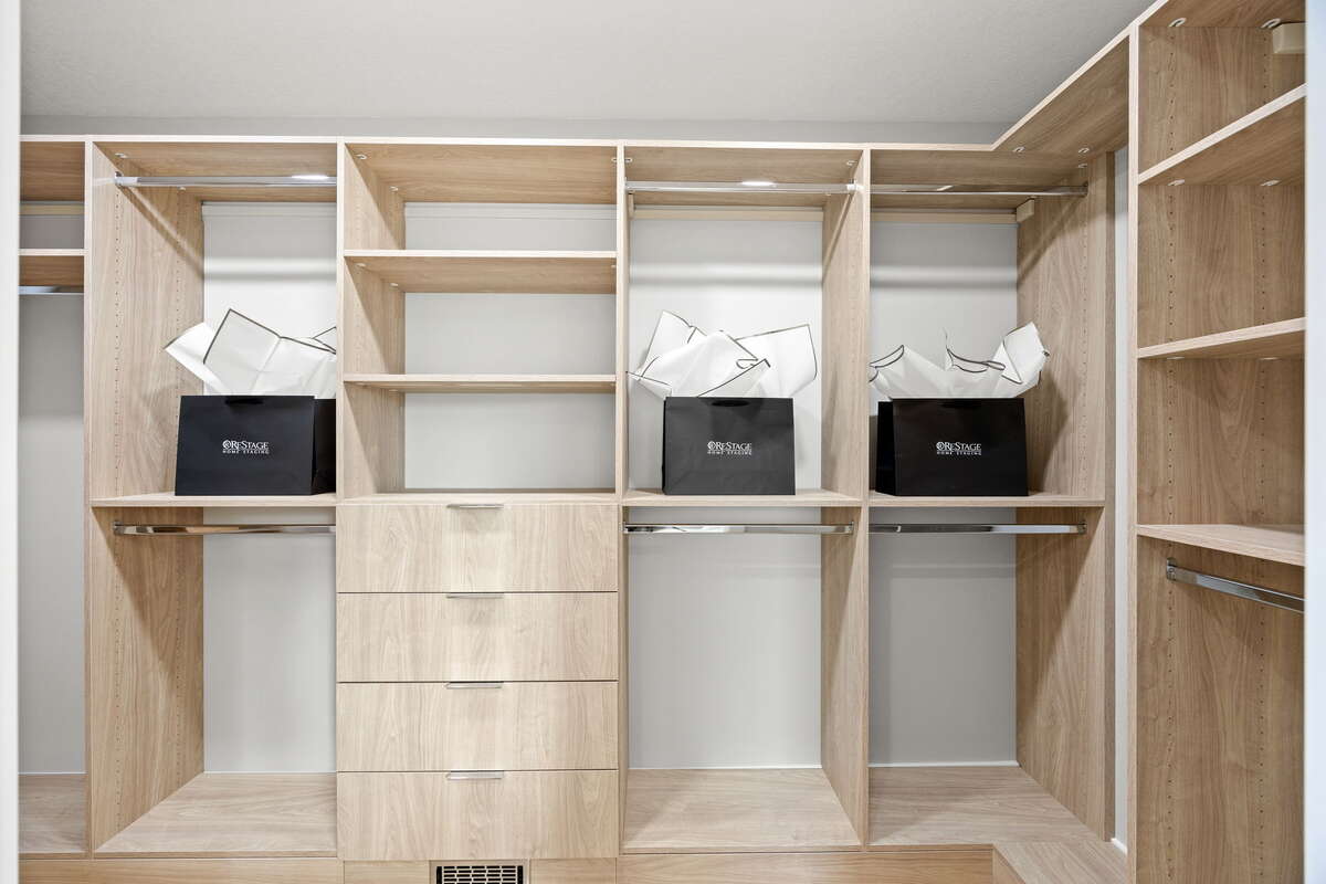 Forever Home in Oakridge Community