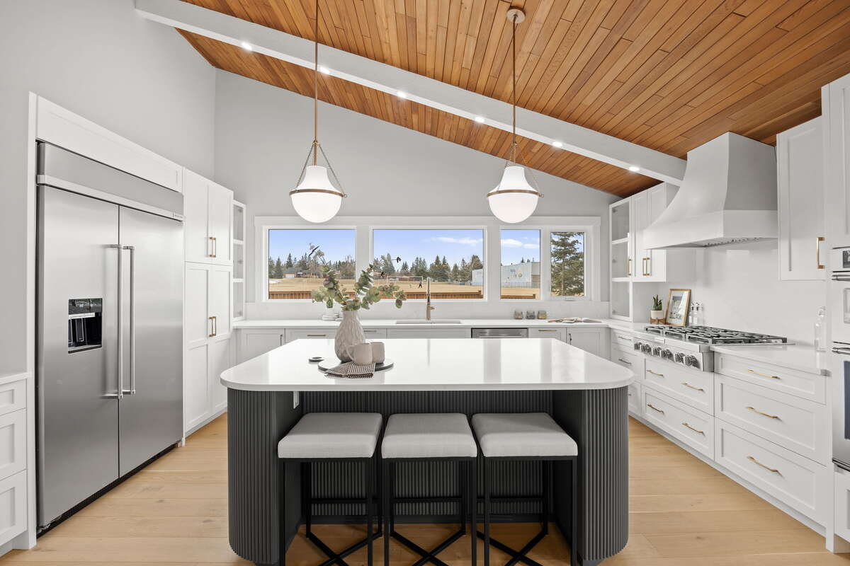 Forever Home in Oakridge Community