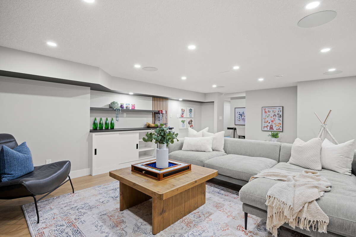 Forever Home in Oakridge Community