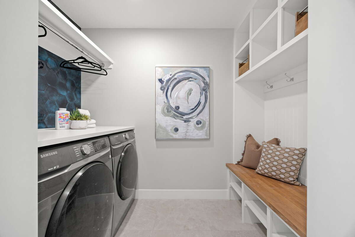 Forever Home in Oakridge Community