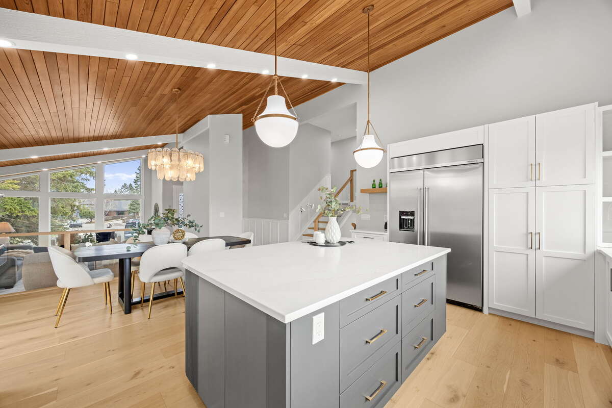 Forever Home in Oakridge Community