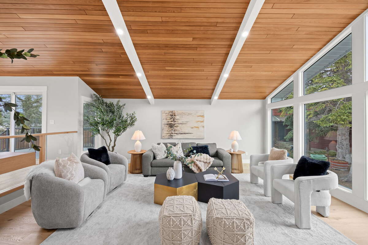 Forever Home in Oakridge Community