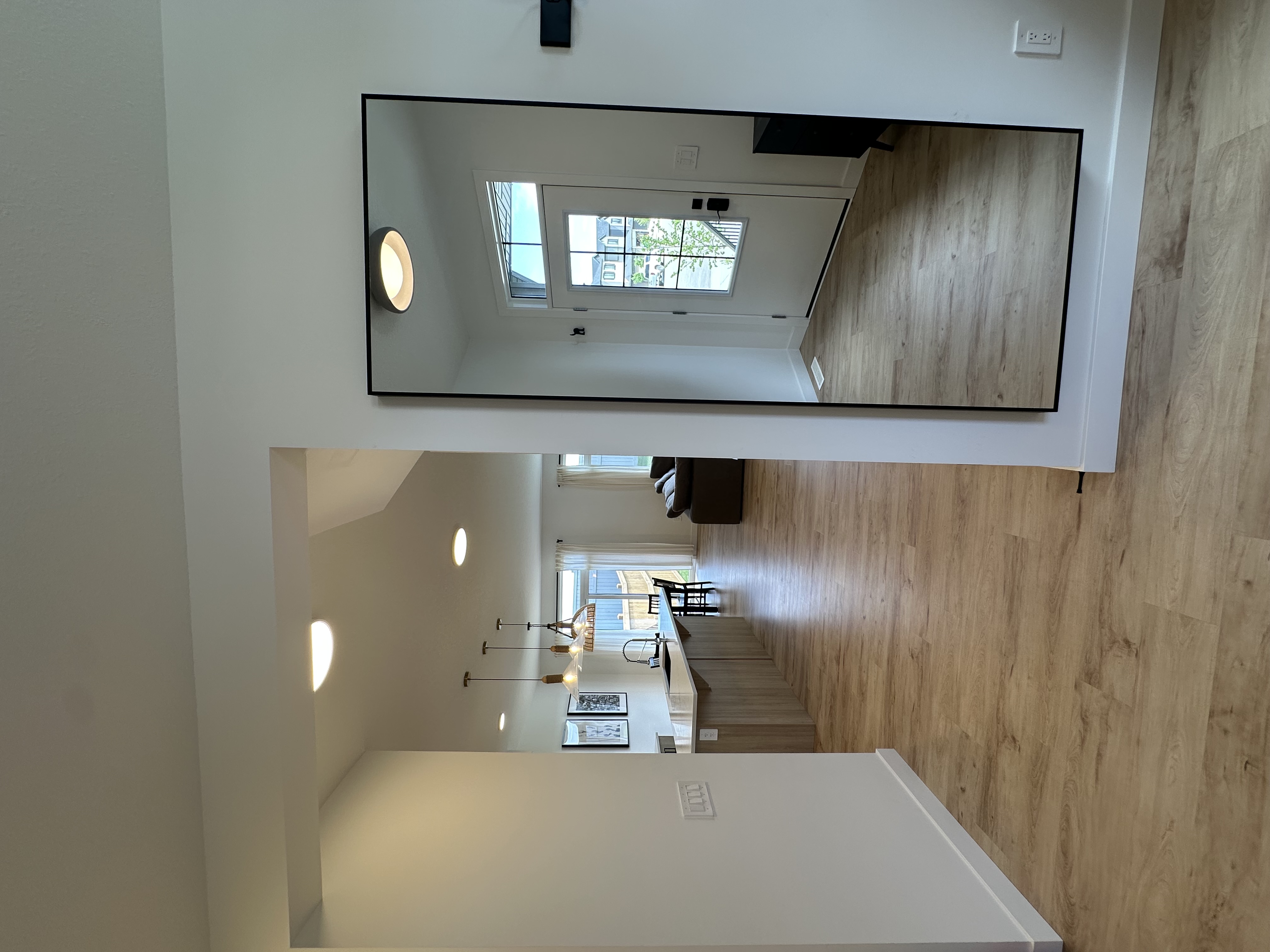 Bright/ spacious 3 bedroom home in St. Albert 