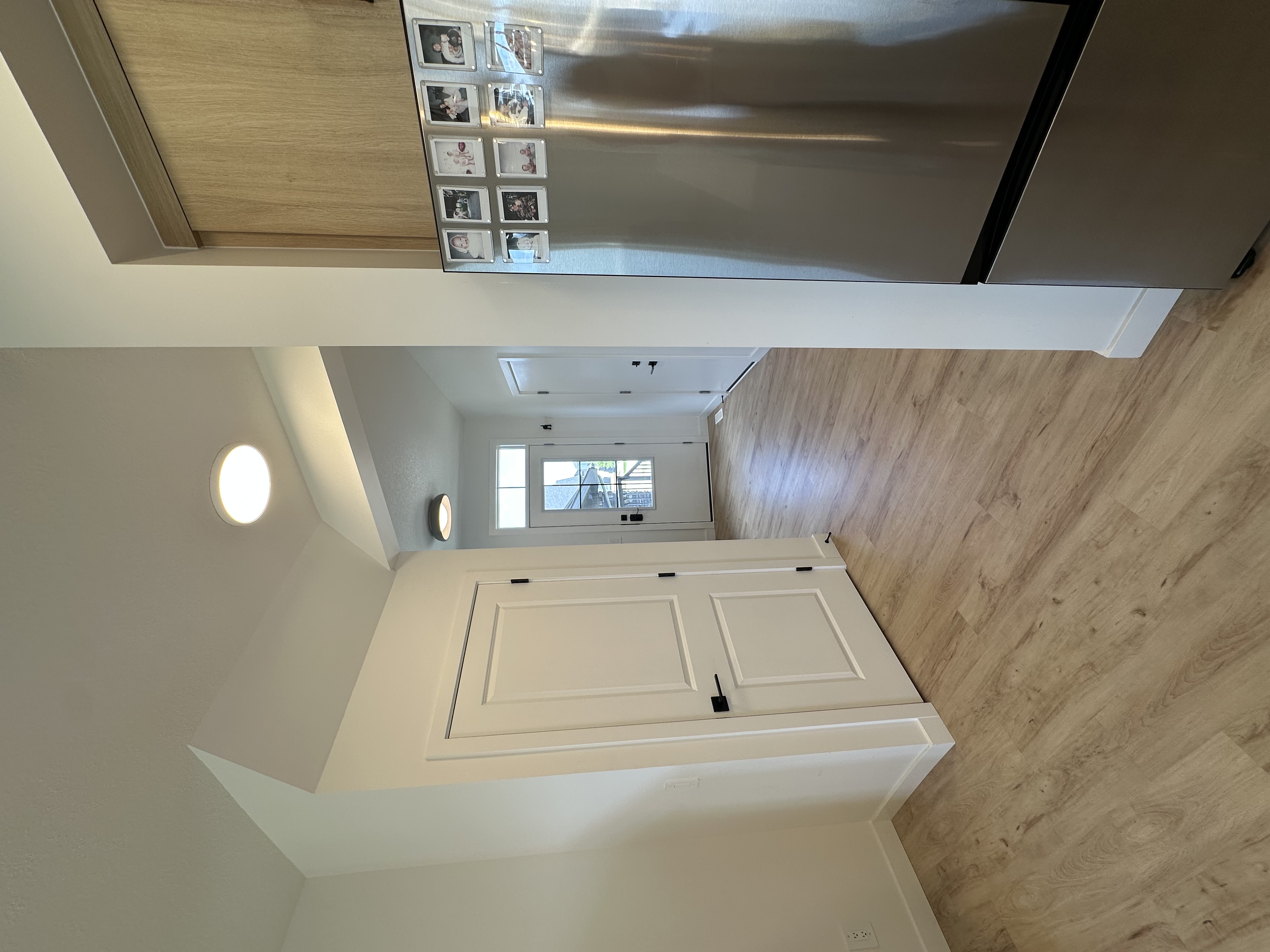 Bright/ spacious 3 bedroom home in St. Albert 