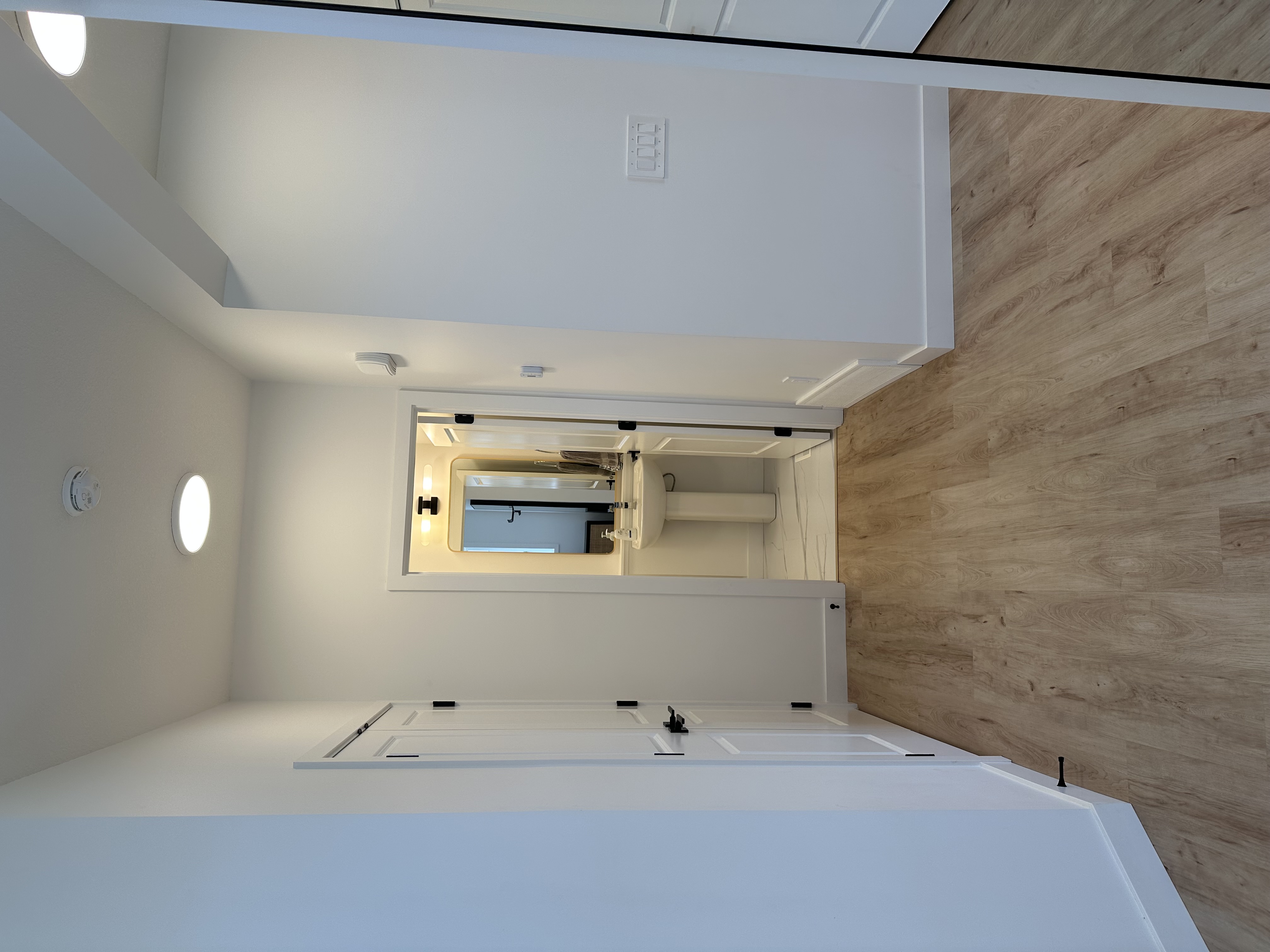 Bright/ spacious 3 bedroom home in St. Albert 