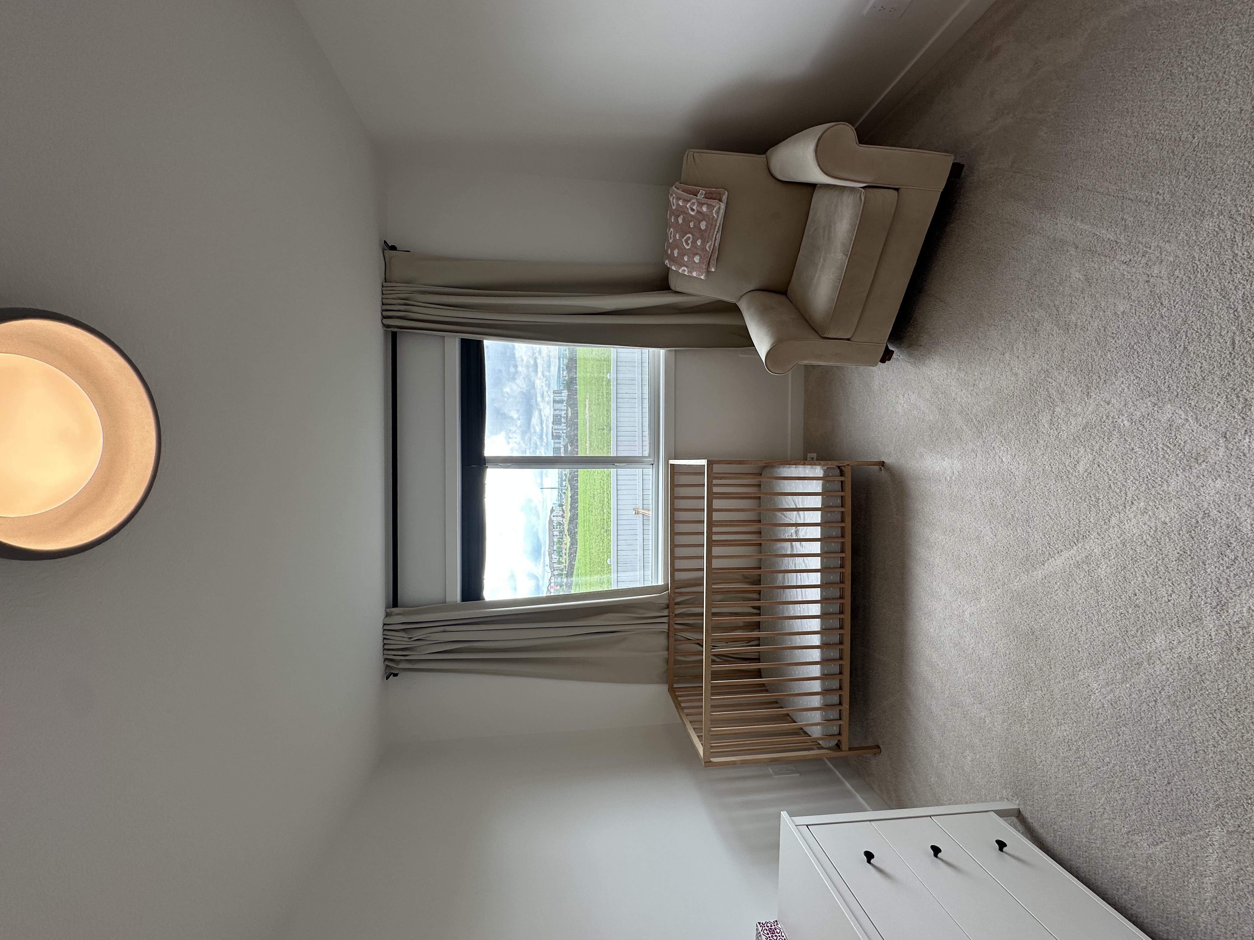 Bright/ spacious 3 bedroom home in St. Albert 