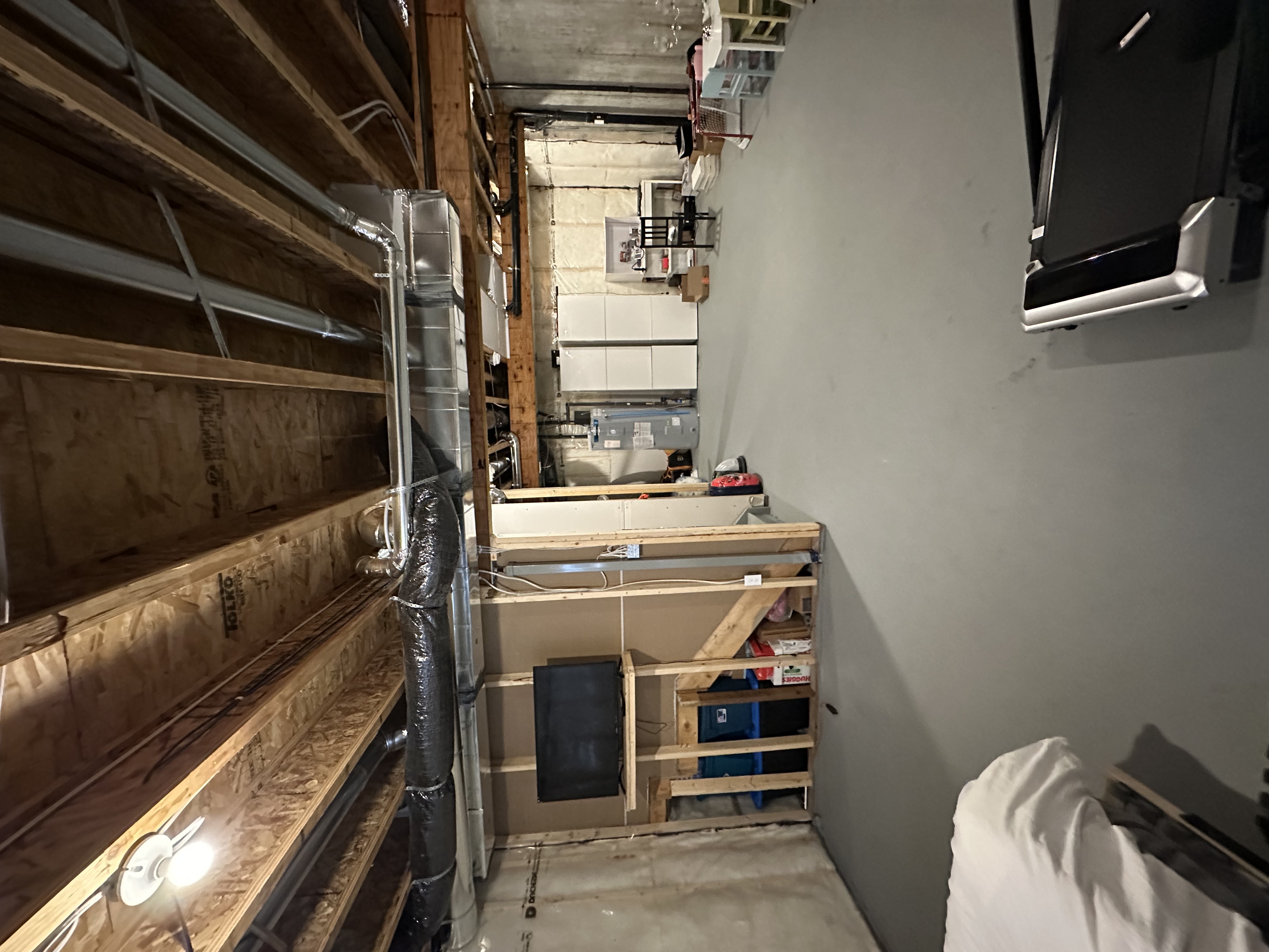 Bright/ spacious 3 bedroom home in St. Albert 