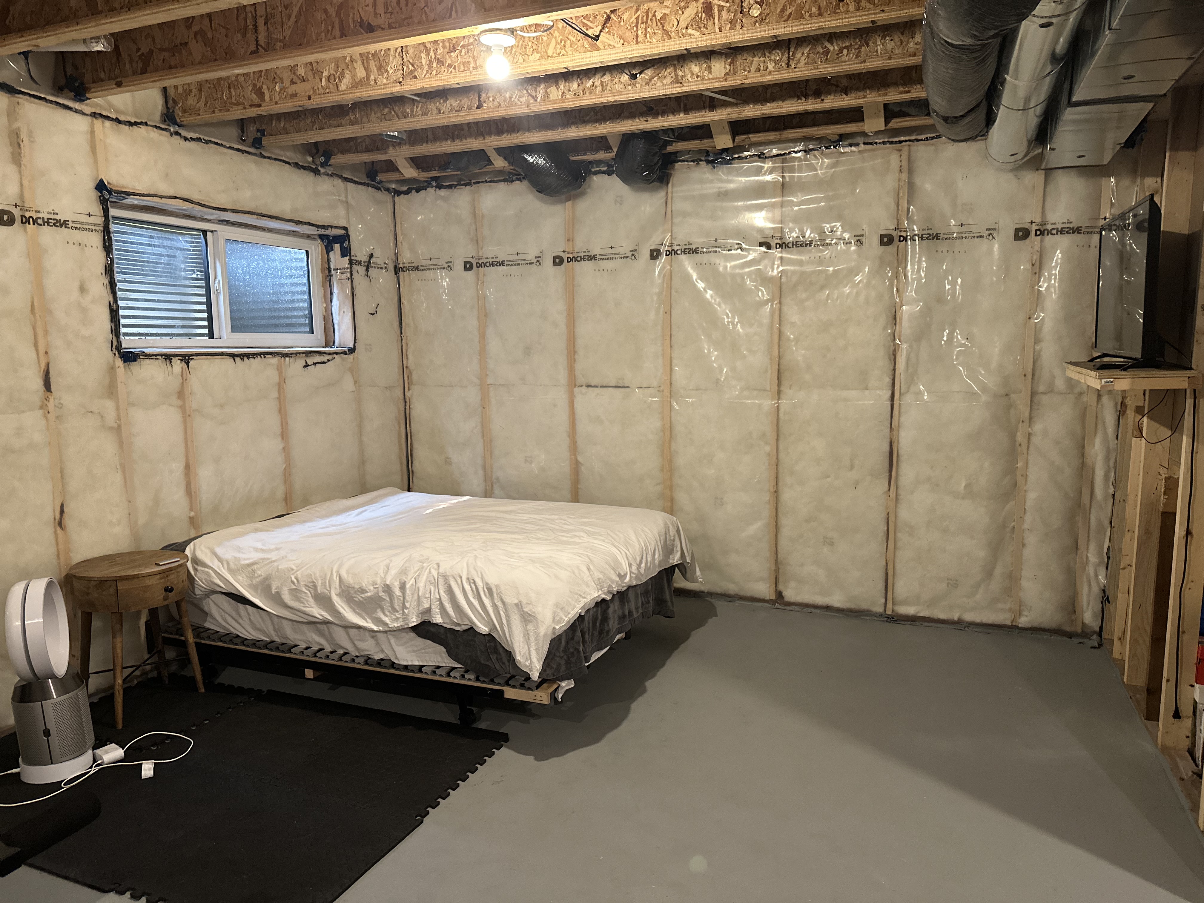 Bright/ spacious 3 bedroom home in St. Albert 