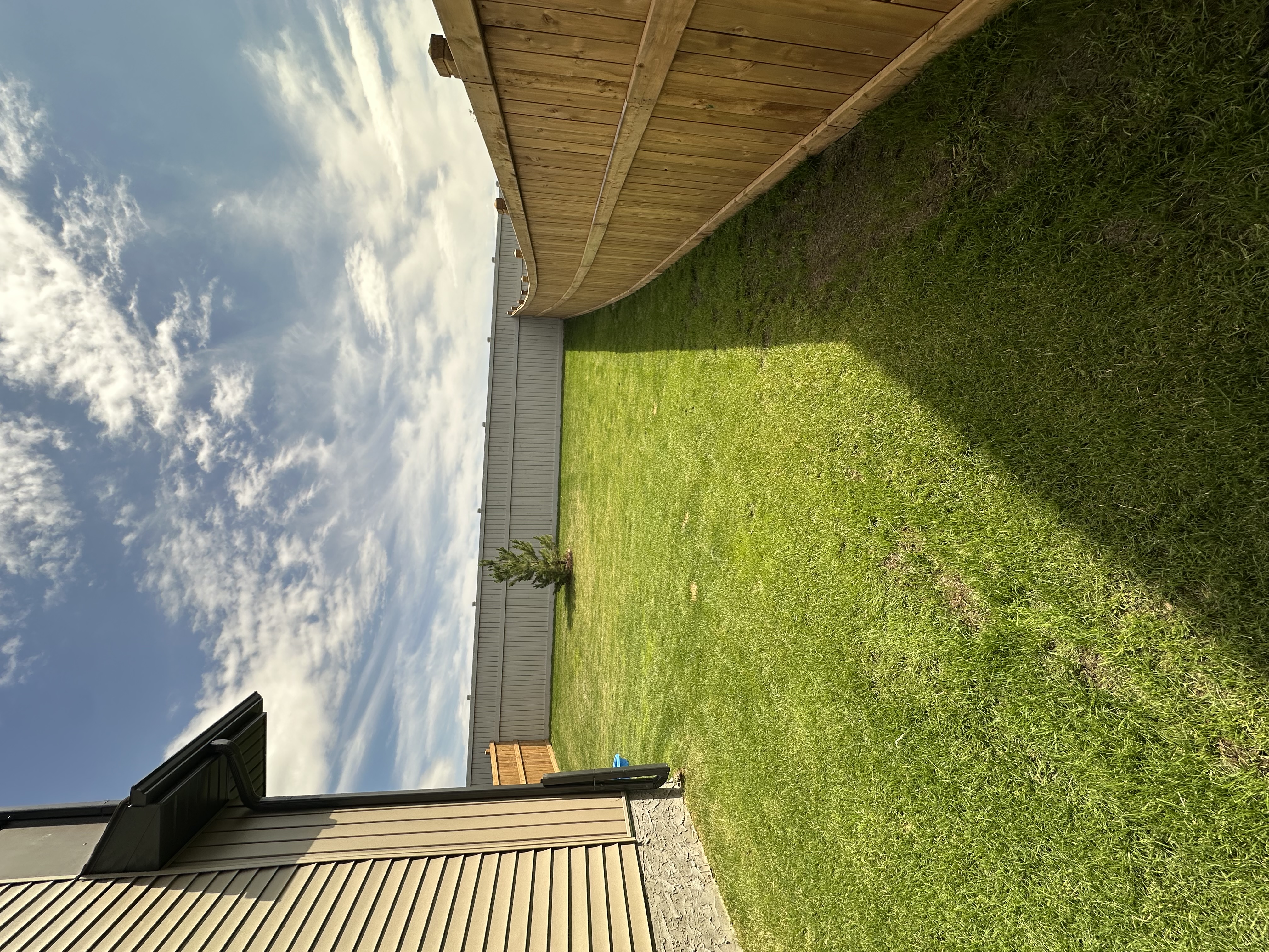 Bright/ spacious 3 bedroom home in St. Albert 