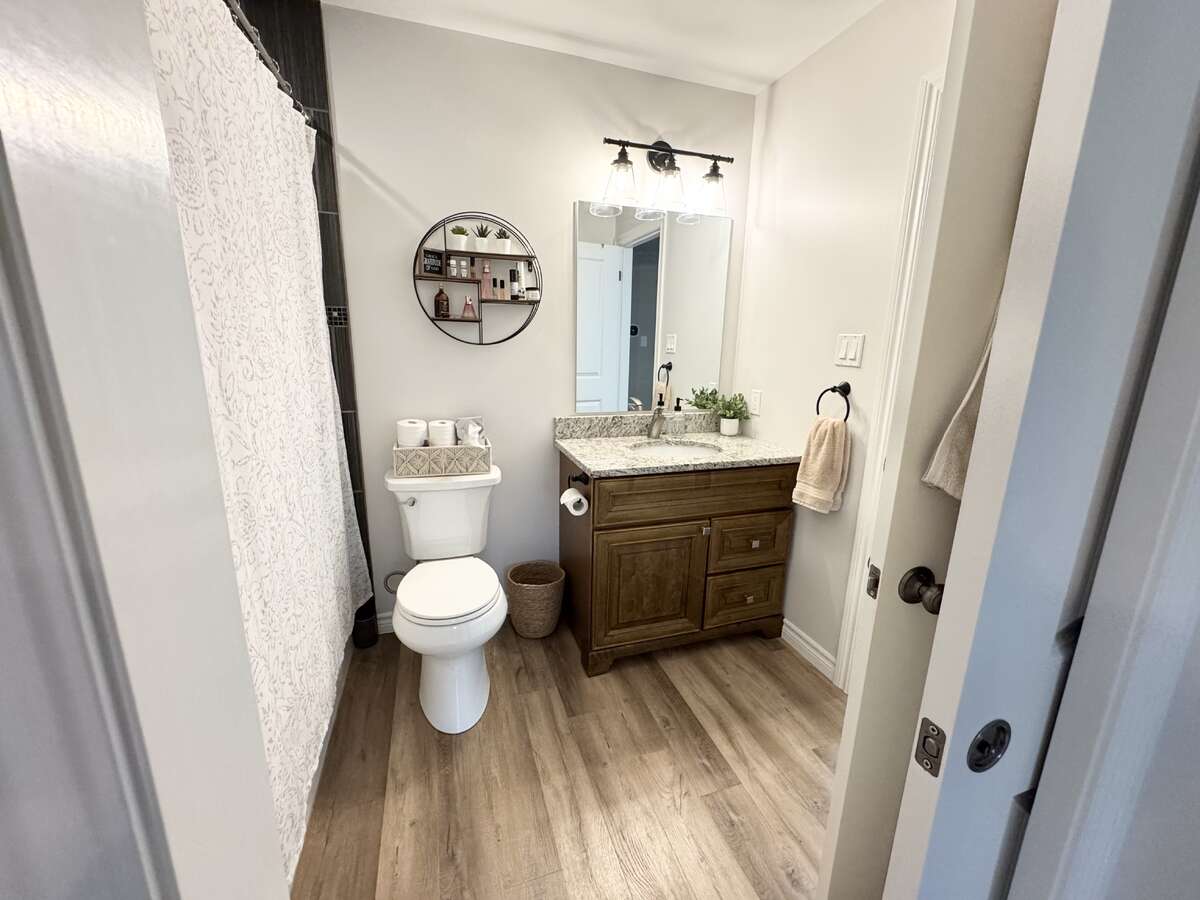 Main Bathroom