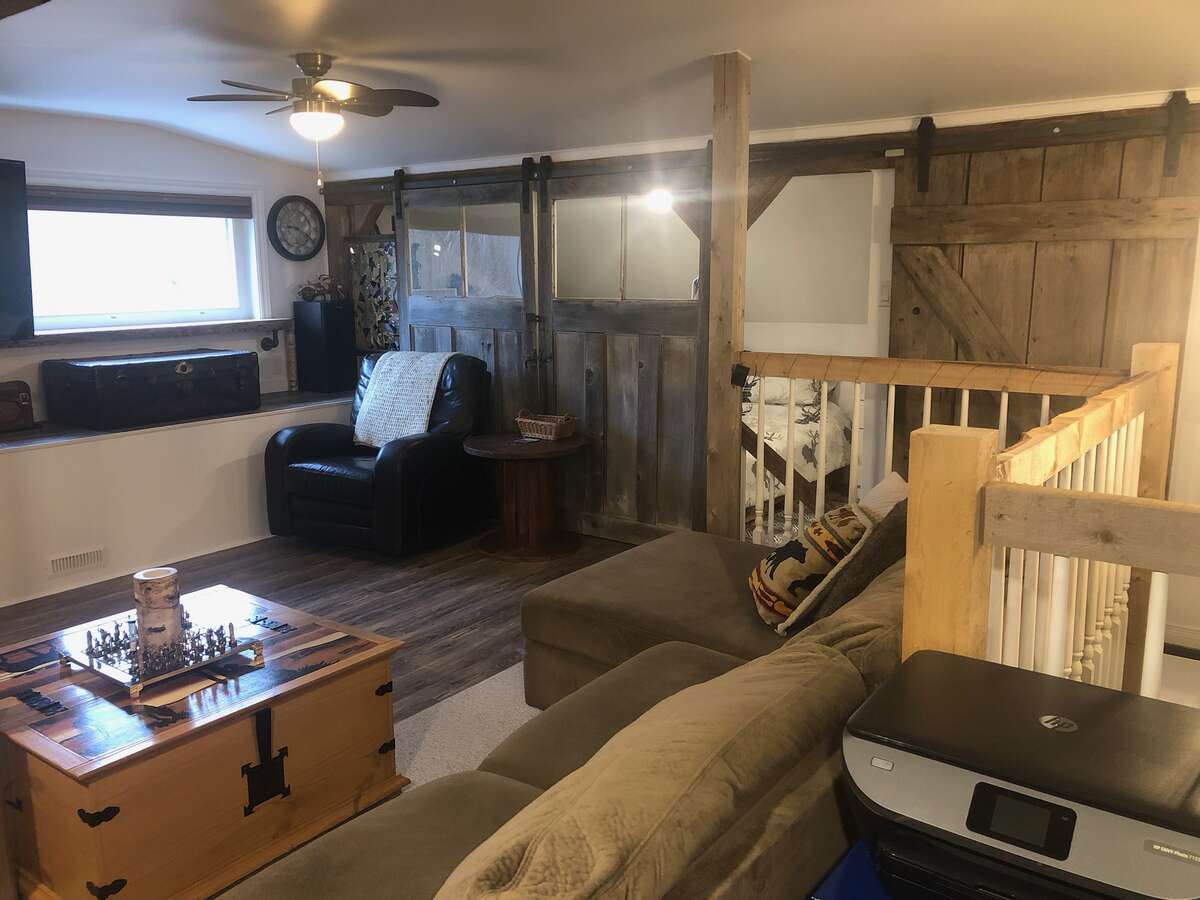 Freshly Renovated, Peace and Privacy, Acreage