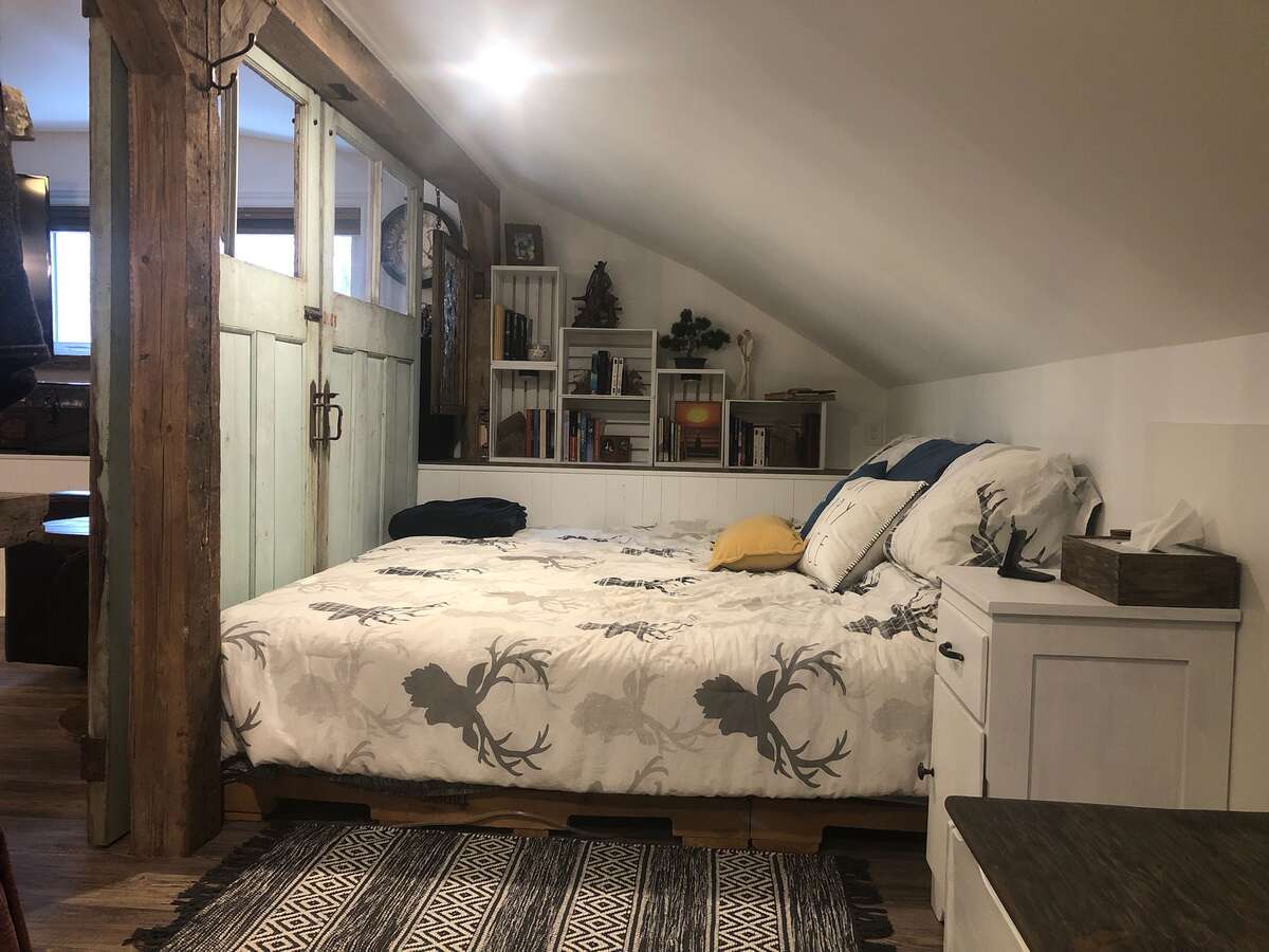 Freshly Renovated, Peace and Privacy, Acreage