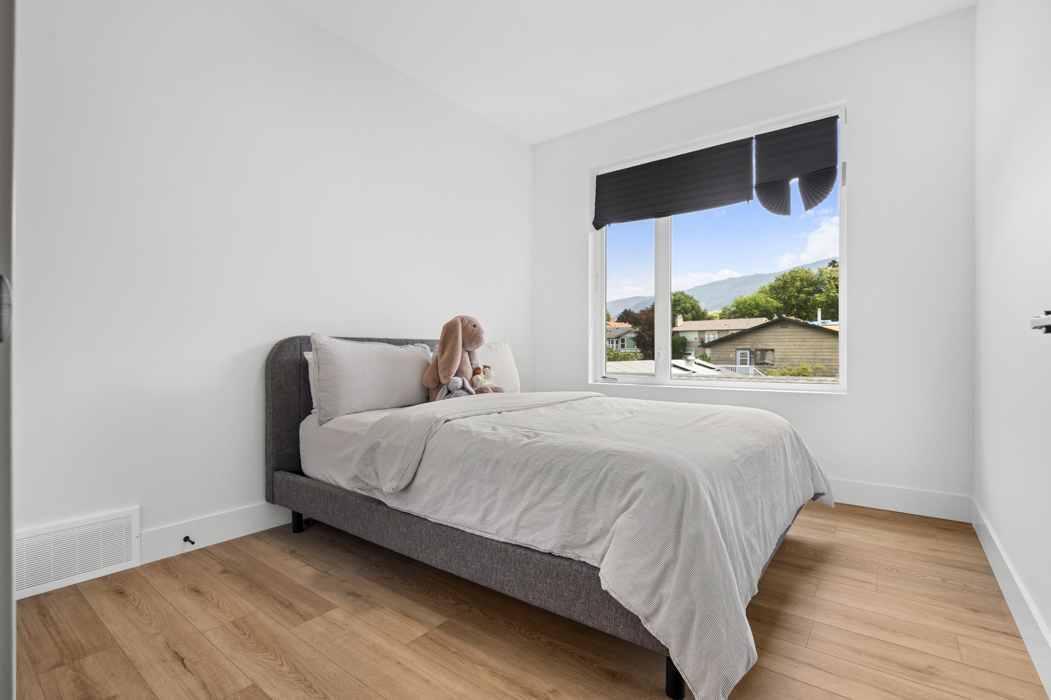 Rare New Fourplex w. In-Law Suite