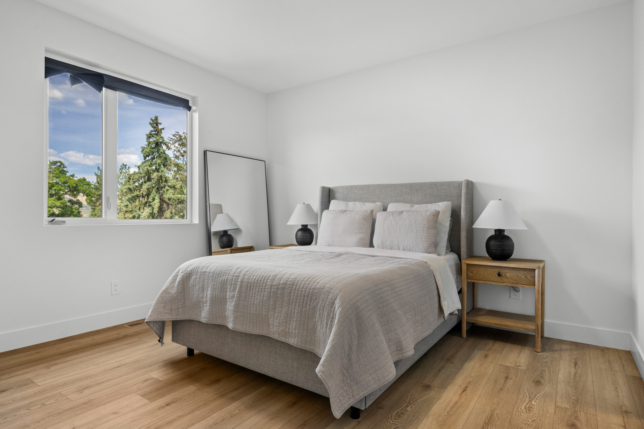 Rare New Fourplex w. In-Law Suite
