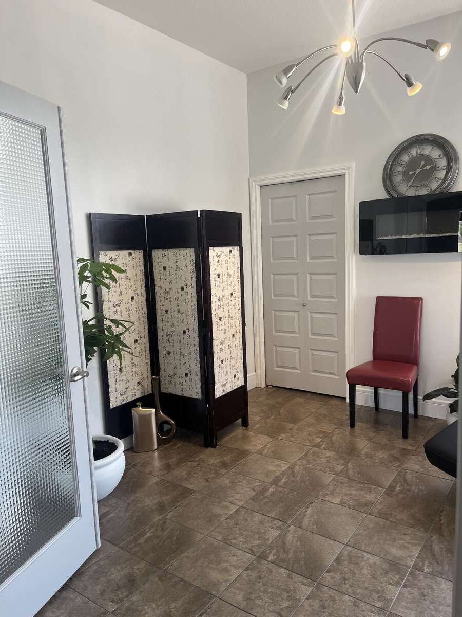 Salon plumbing included