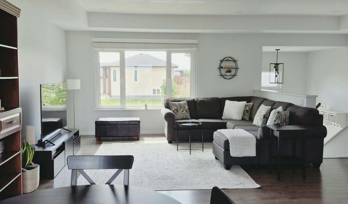 Beautiful 5 bedroom home with exceptional features