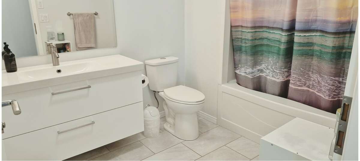Beautiful 5 bedroom home with exceptional features
