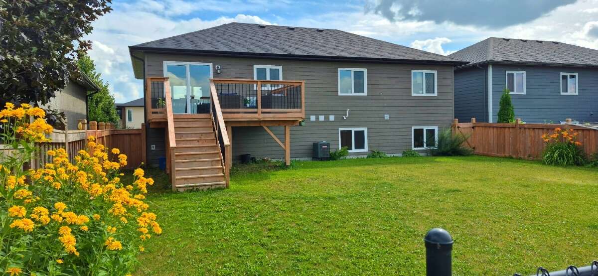 Beautiful 5 bedroom home with exceptional features