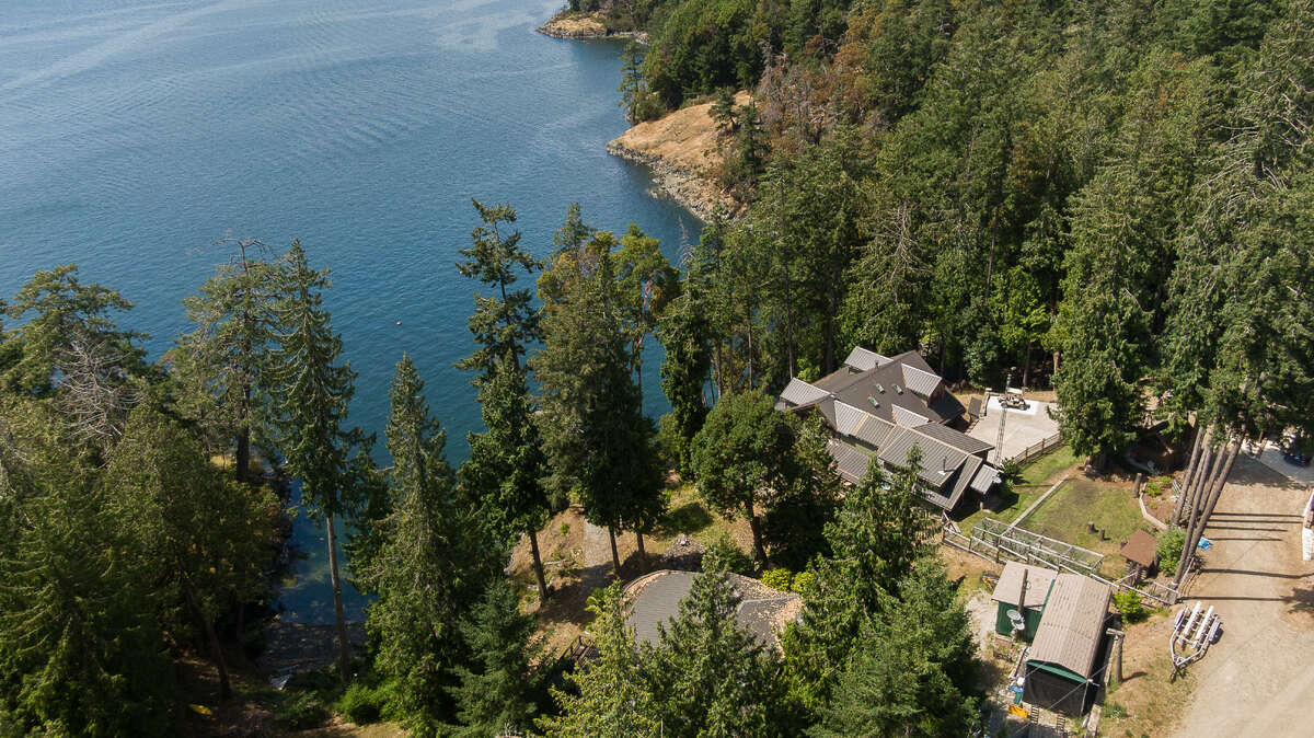 Timber Frame Ocean front Home with Moorage