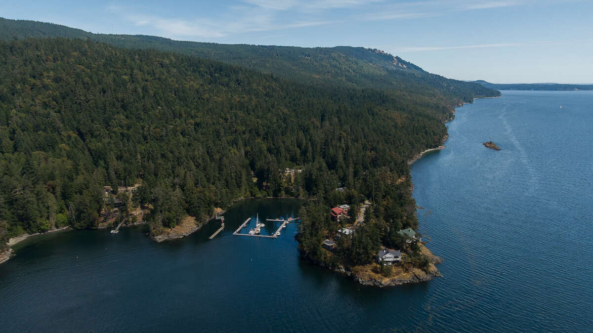 Timber Frame Ocean front Home with Moorage