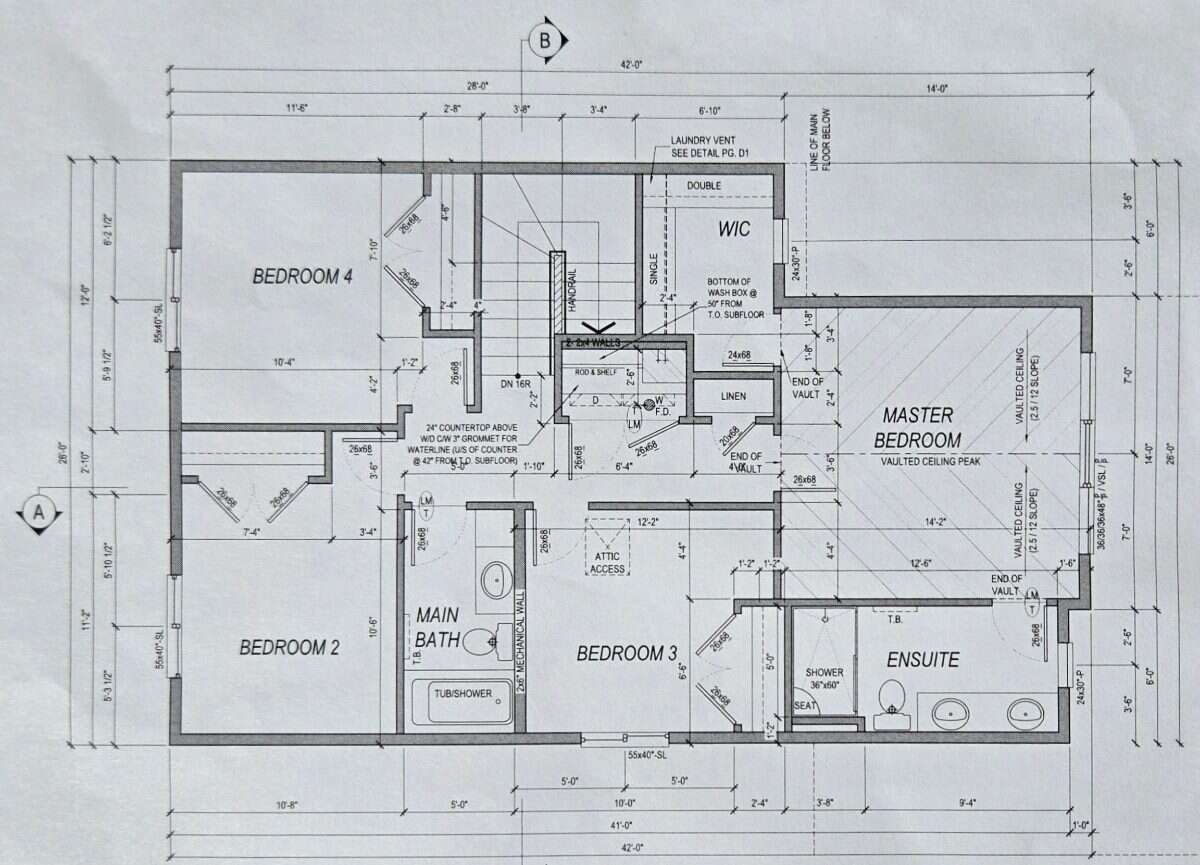 Bright 4 Bedroom Home with Beautiful Backyard 