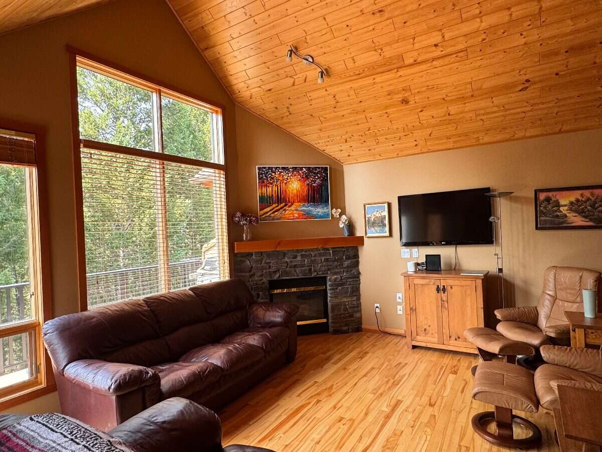 17 925 Lakeview Meadows Glen