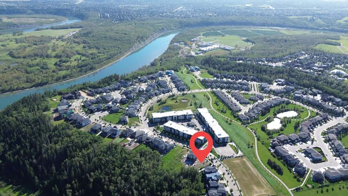 EXCEPTIONAL CORNER RAVINE LOT / WALKOUT POTENTIAL