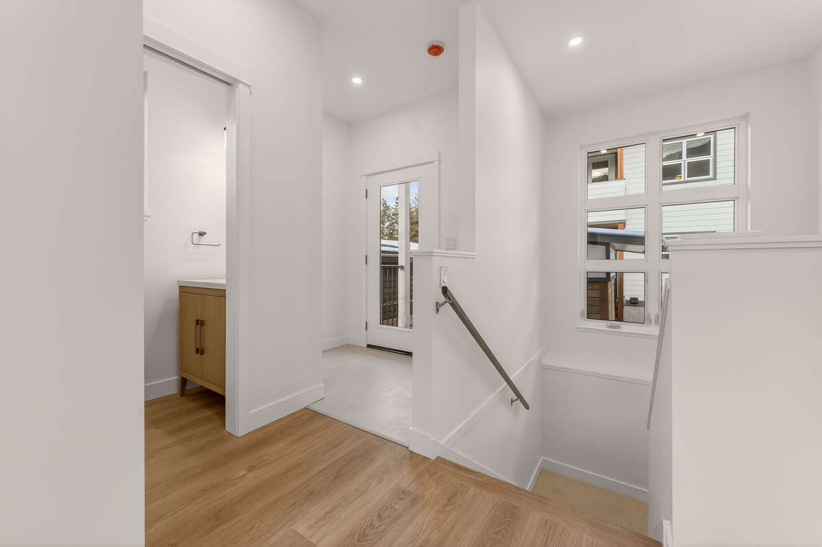 New 2 Bdrm Townhome