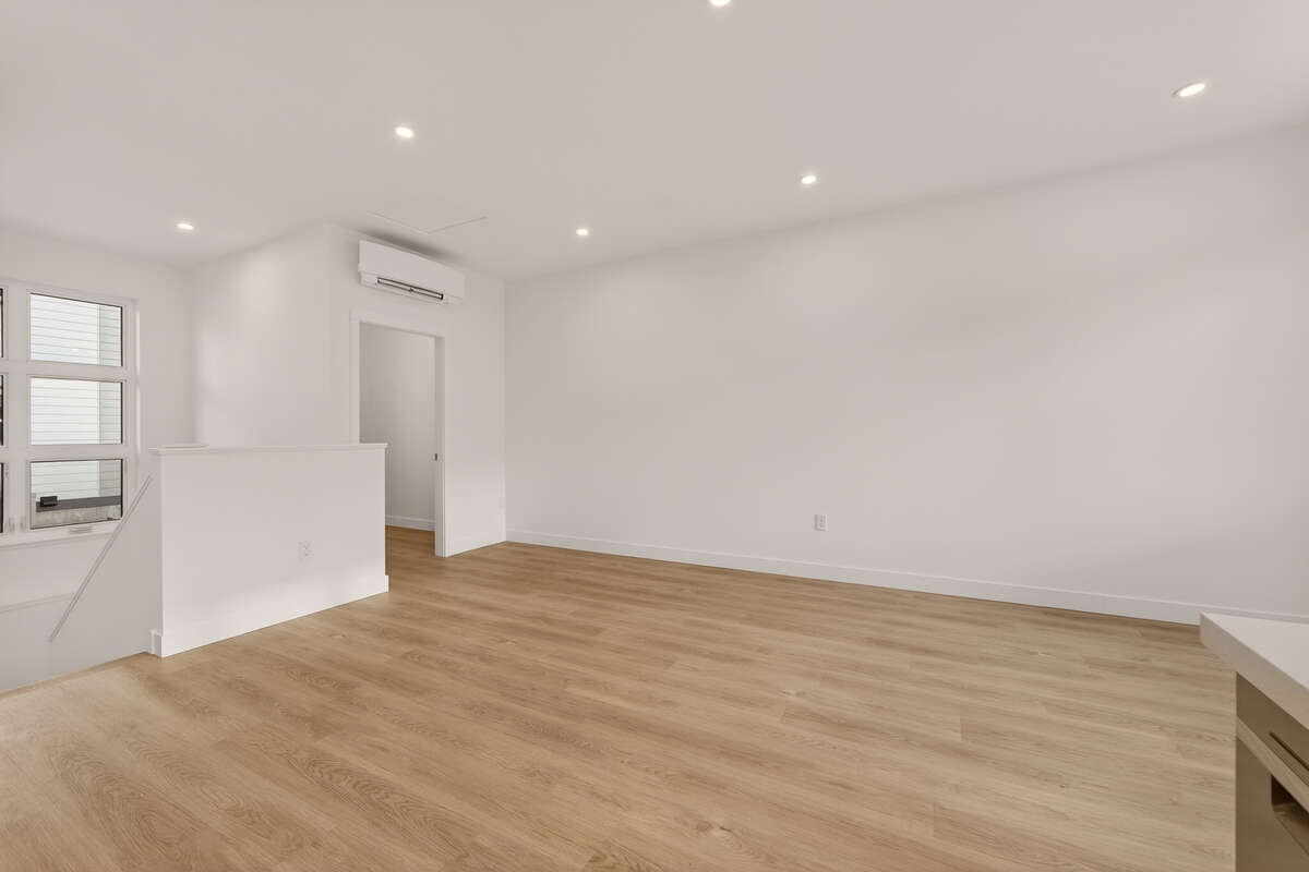 New 2 Bdrm Townhome