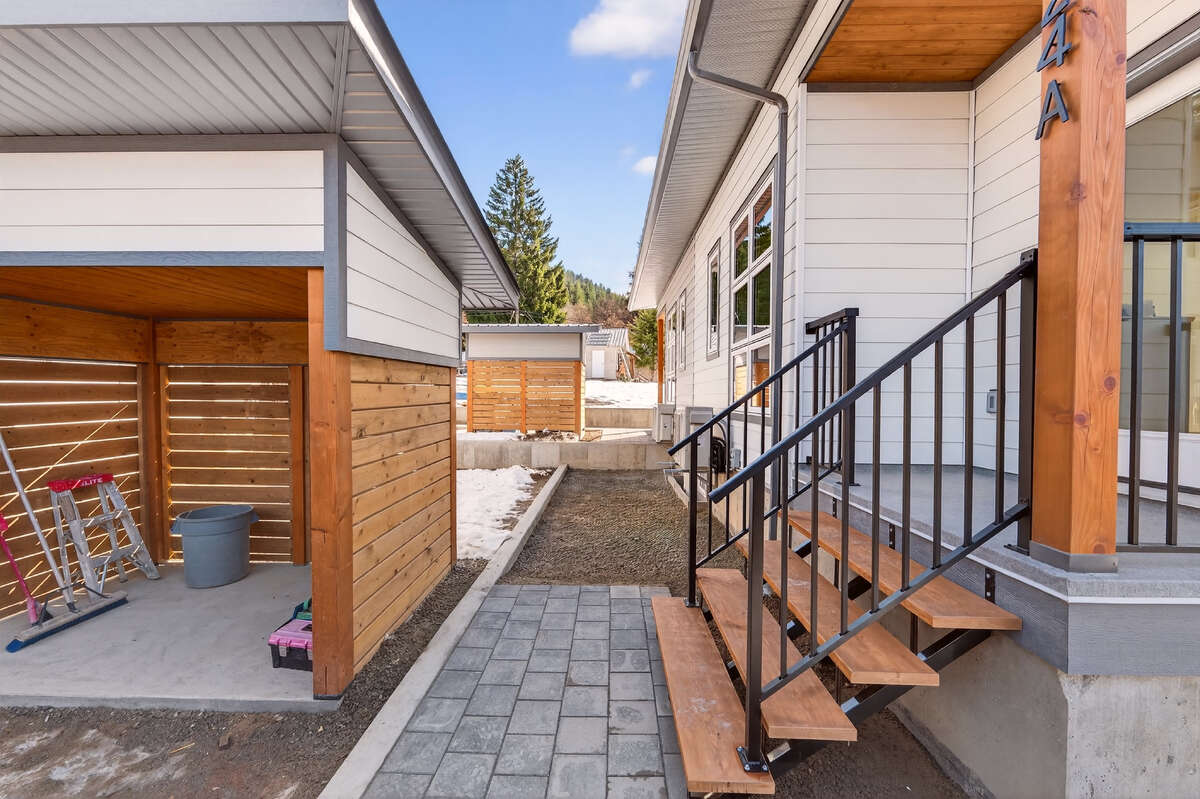 New 2 Bdrm Townhome