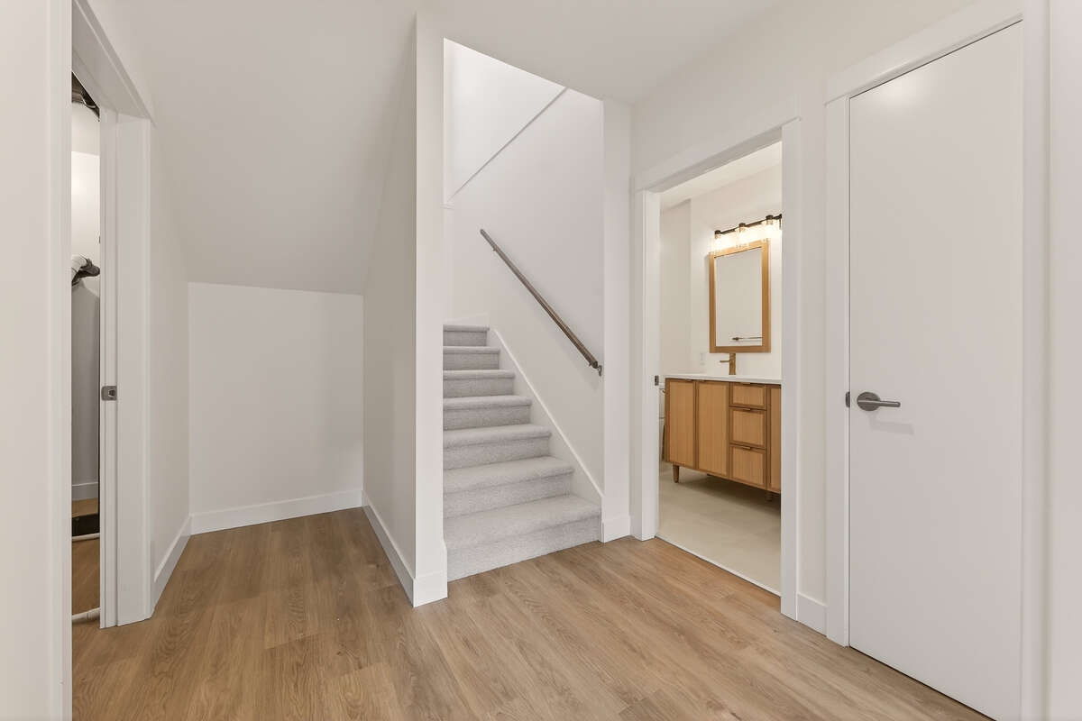 New 2 Bdrm Townhome