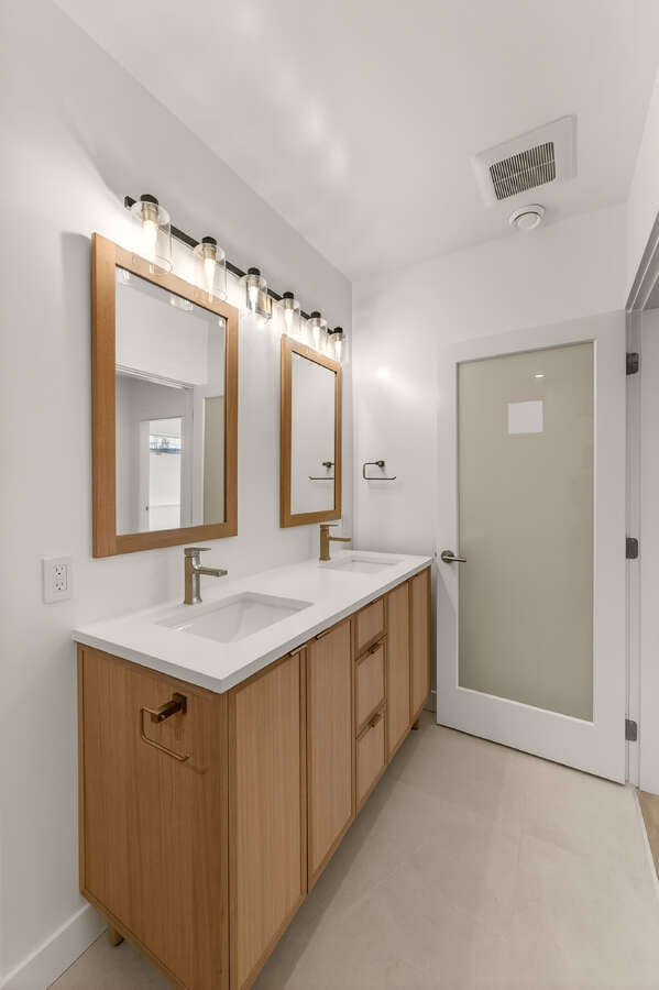New 2 Bdrm Townhome