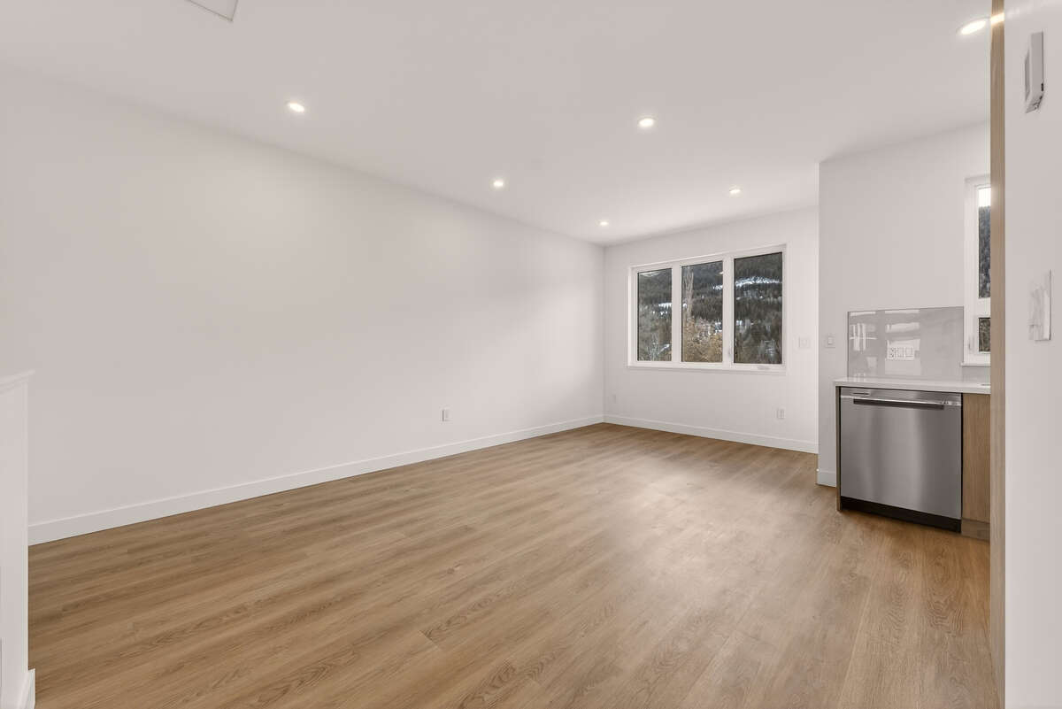 New 2 Bdrm Townhome