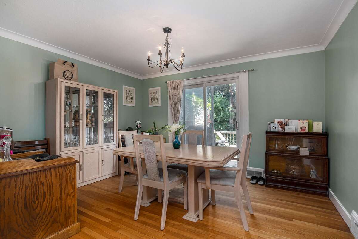 Dinning Room stagging - August 2022