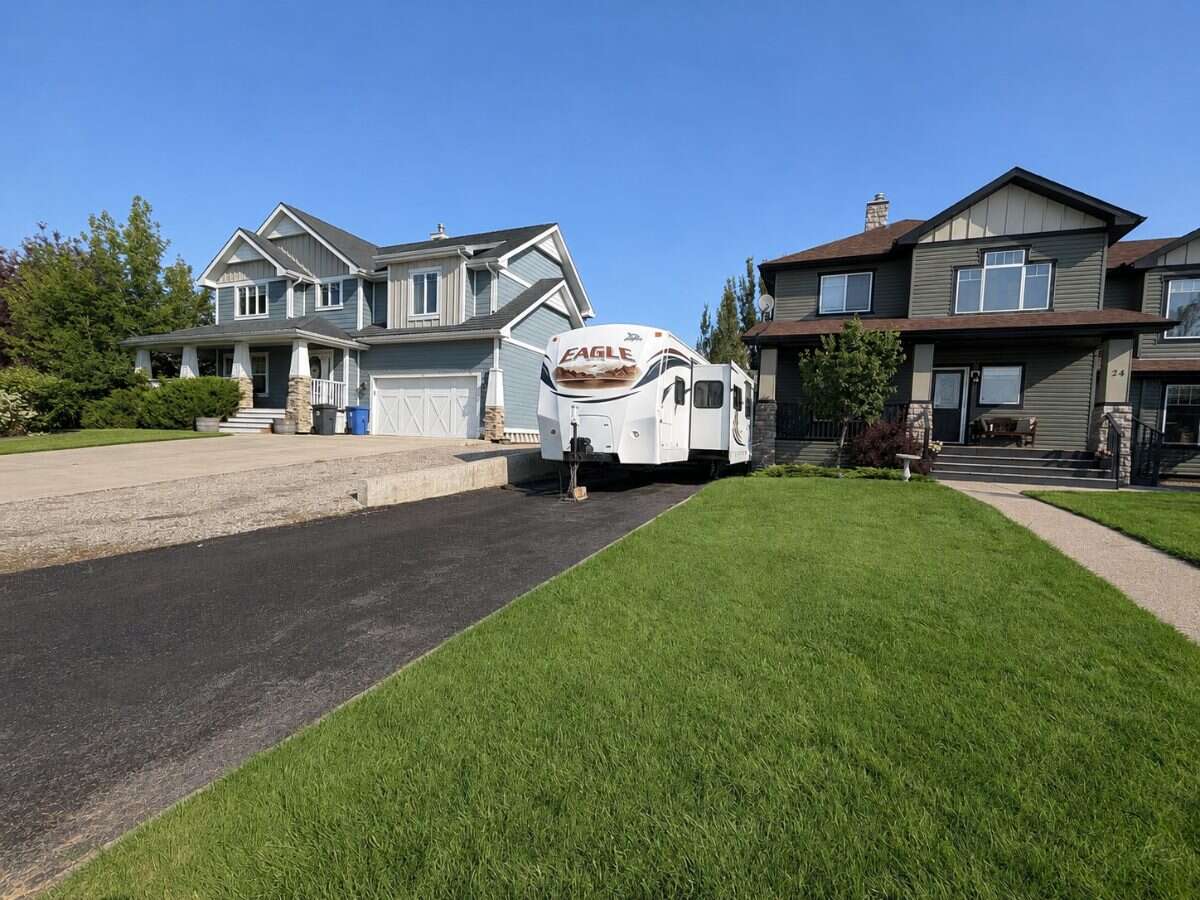 Family Home on 1/4 Acre Lot across from K-8 school