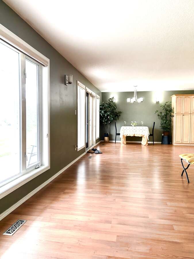 Open Concept Dining/Kitchen